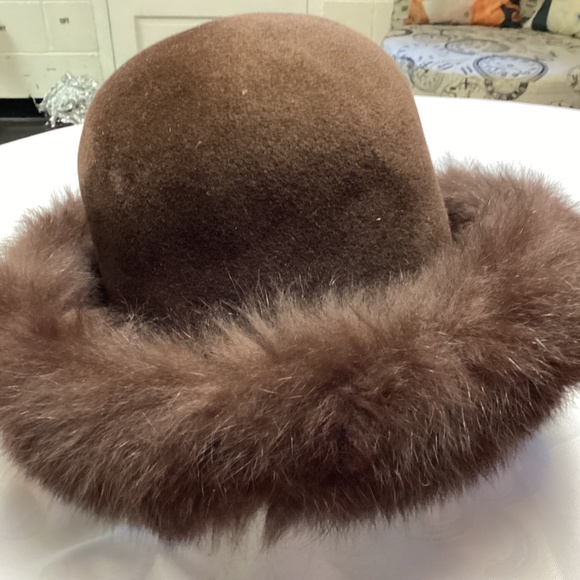 Boutique Kates Canada Elegant Brown Women's Hat FUR RIM - Picture 5 of 9